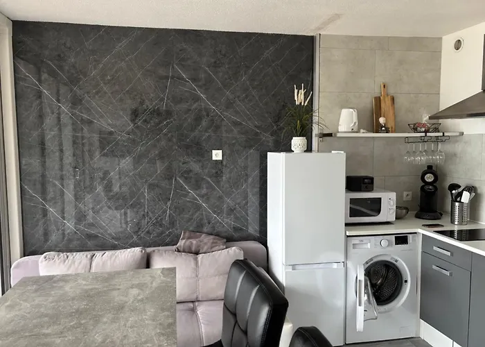 Naturiste Cap D'agde Héliopolis F 90 *