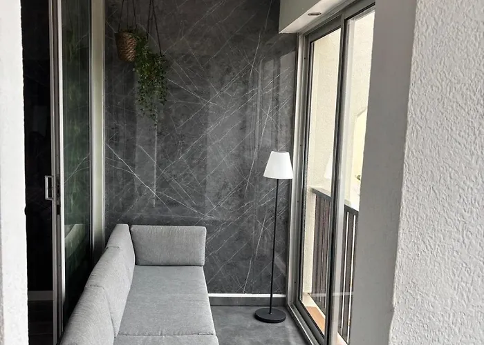 Naturiste Cap D'agde Héliopolis F 90